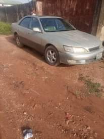 A picture of Lexus 300