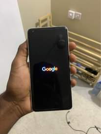 A picture of Google pixel 2xl O6I2O4IO5O