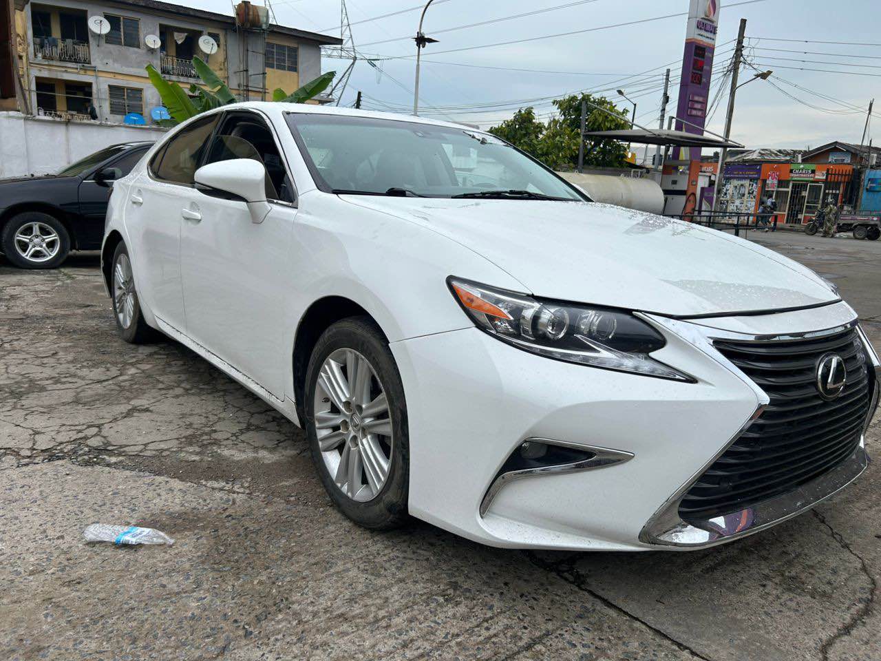 A picture of 2016 LEXUS ES350 FULL OPTION PRICE 20m 08169657839