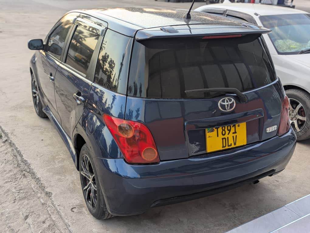 A picture of Toyota ist
