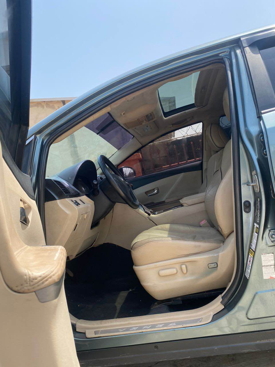 A picture of Toyota Venza 2010 