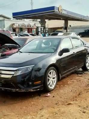 A picture of 2012 Ford fusion engine gear ac working perfectly Going for