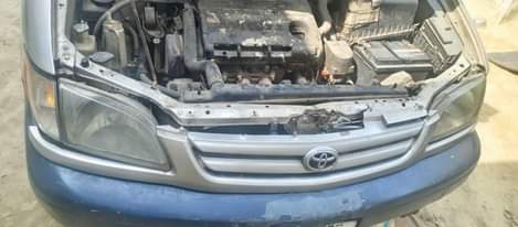 A picture of Monday deal Dealers Run come ooo Toyota Sienna Engine is