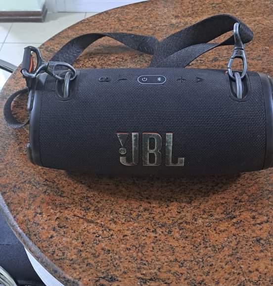 A picture of Neatly used Onyx Studio 6 and JBL Extreme 3 Waterproof