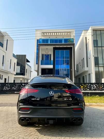 A picture of GLE 53 2022 TOKS