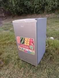 A picture of Boss fridge single door inagandsha sna haina kipengle bei 220000