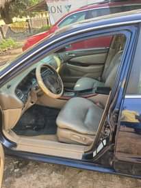 A picture of Acura 2002