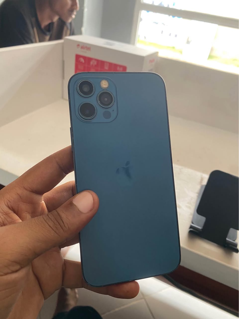 A picture of 12 PRO 256GB BATTERY 100 FACE IMO BE 590k TOP