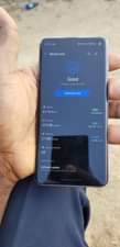A picture of Samsung galaxy s10 plain clean sanaaaaaaa