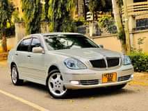 A picture of Toyota Brevis inauzwa 8 500 000