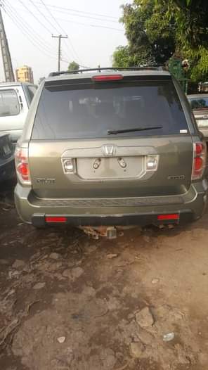 A picture of URGENT BUYERS 09030318568 CLEAN Honda pilot Year 2008 Model Foreign