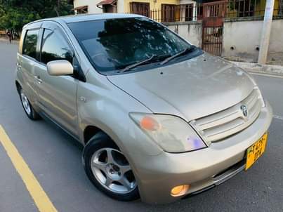A picture of TOYOTA IST