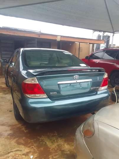 A picture of Toyota Camry 2004 XLE