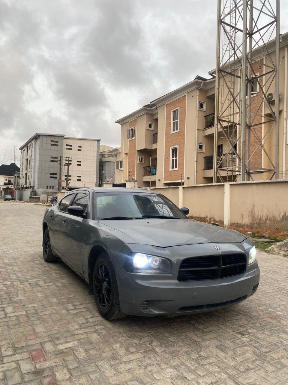 A picture of Distress deal 2008 dodge charger 4 850m asap today deal