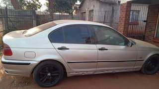 classifieds/cars bmw