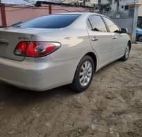 A picture of Lexus Es330 First body nothing to fix Buy and drive