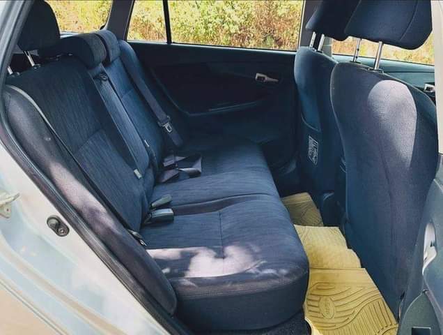 A picture of TOYOTA FIELDER 0718769401