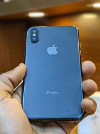 A picture of iPhone Xs Gb 256 Face id Display message Battery Message