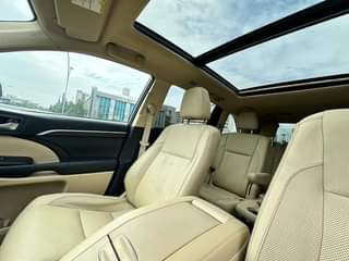 A picture of 2015 TOYOTA HIGHLANDER LIMITED
