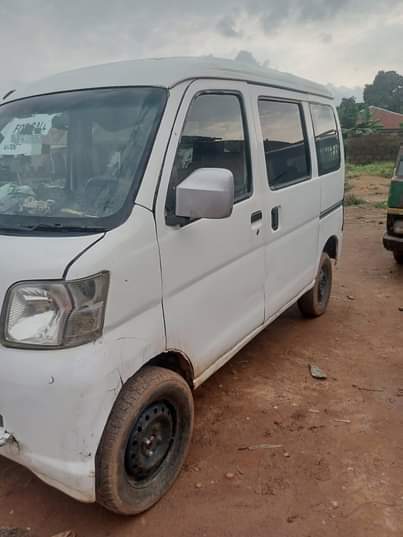 A picture of AUTOMATIC HIJET MINI BUS Barely Driven Untouched Engine and Gear