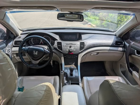 A picture of Honda TSX 2011