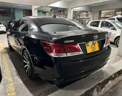 A picture of TOYOTA CROWN ROYAL ON SALE