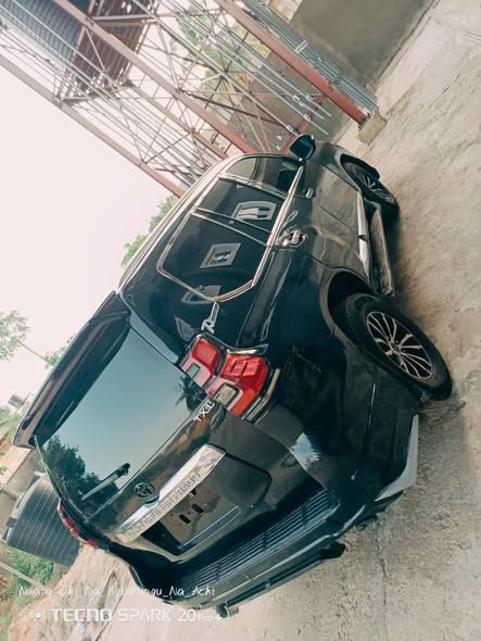 A picture of Toyota Prado
