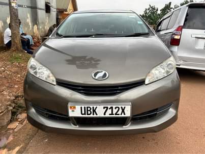 A picture of Toyota wish model 2012 26M