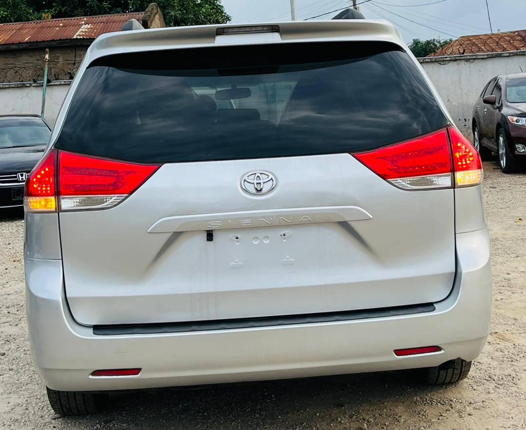 A picture of Car