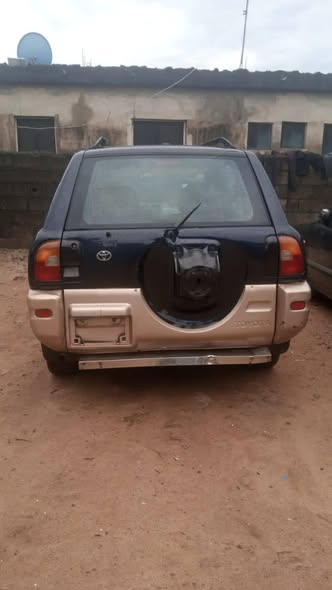 A picture of LOW BUDGET CAR Neatly Nigerian used Toyota RAV4 1999 model