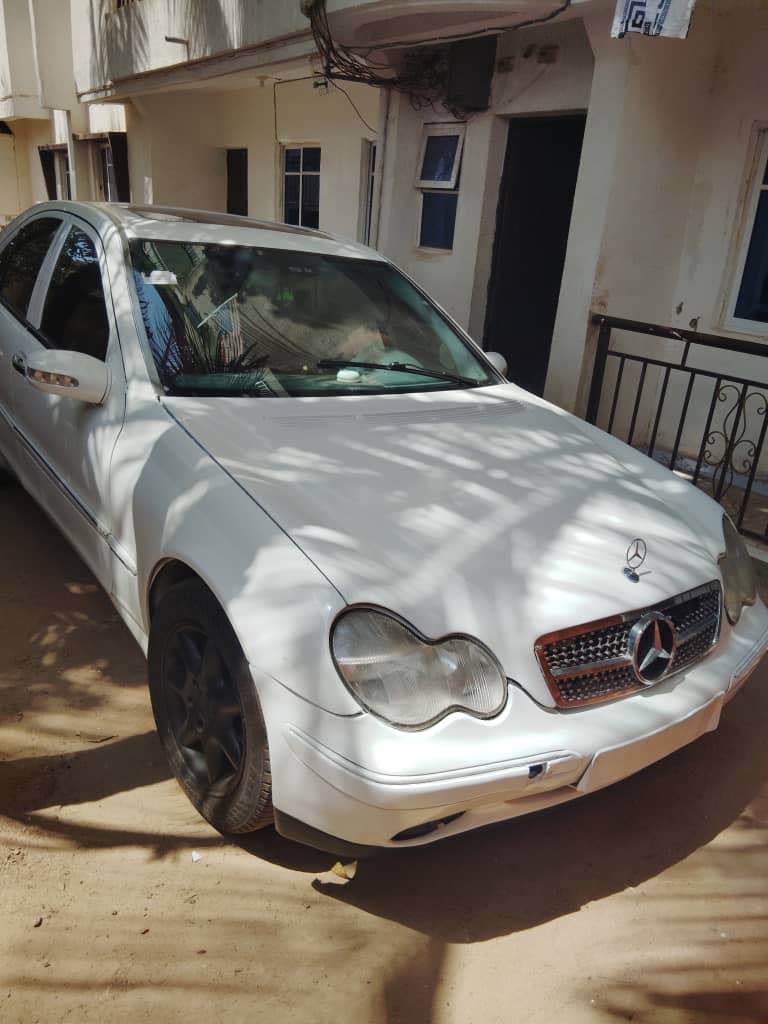 A picture of Mercedes Benz c240