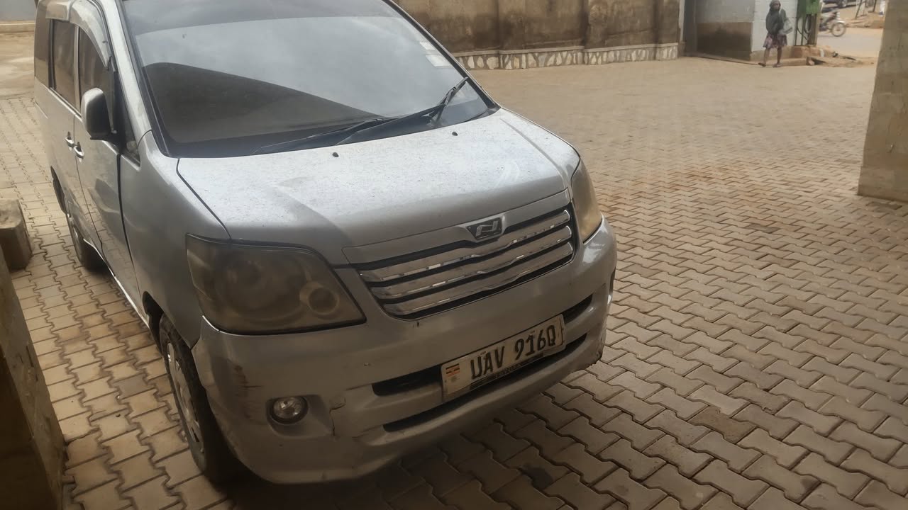 A picture of Toyota Noah