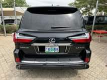 A picture of Lexus LX570 bulletproof