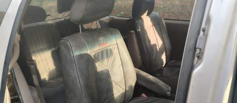 A picture of Toyota sienna 2002 model