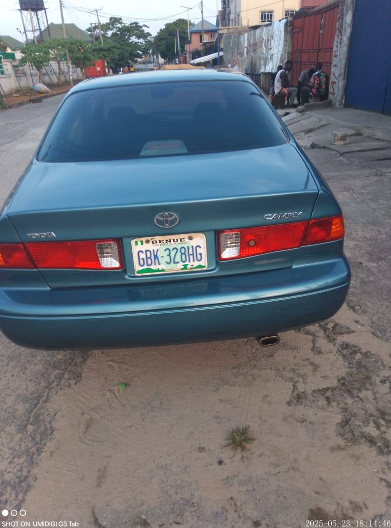 A picture of TOYOTA CAMRY DROPPED LIGHT