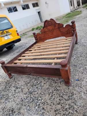 A picture of Mashine ya miwa reception Alitop Dining table.