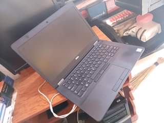 A picture of Intel core i7 dell laptop