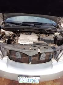 A picture of RX 330 2005 LESS THAN A YEAR USED SUPER CLEAN
