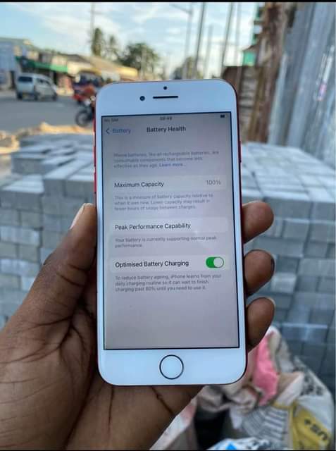 A picture of iPhone 7plain Gb128 Battery 100 Fingerprint OK Mpyaa sana kama