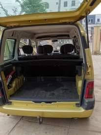 A picture of Few months used Peugeot Partner space wagon