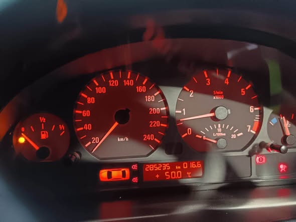 bmw 318i