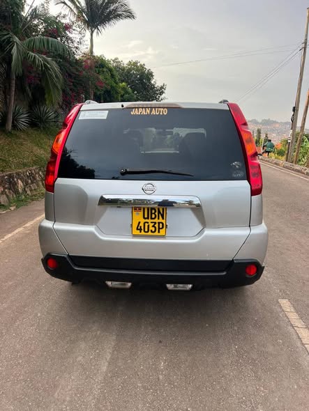 A picture of Nissan X trail 23 5m in very good condition money