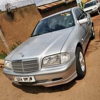 A picture of C200 1999 15M