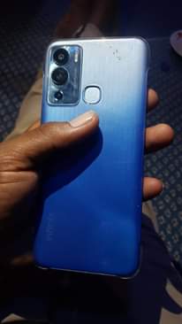 A picture of Inifinix hot12i