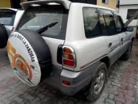 A picture of Rav4 old kalo sana