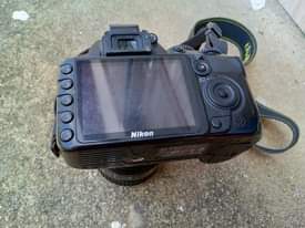 A picture of Nauza Nikon d3100 bey laki 450