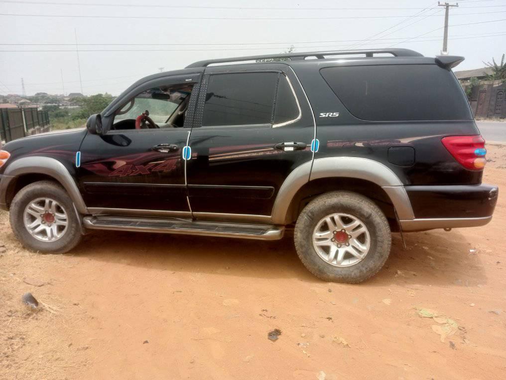 A picture of TOYOTA SEQUOIA V8 ENGINE CLEAN IN AND OUT ENGINE GEAR