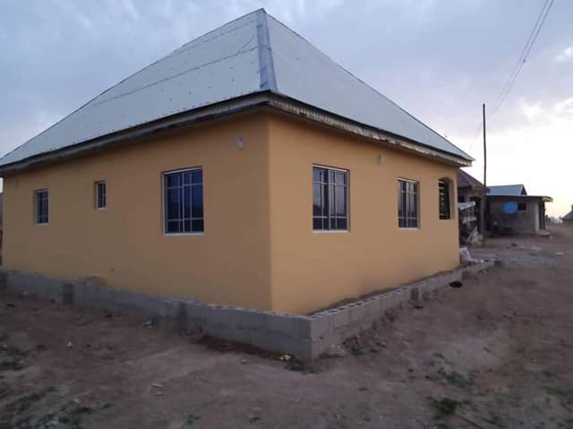 A picture of Distress need money urgently 2 bedroom for sale 6m kuje