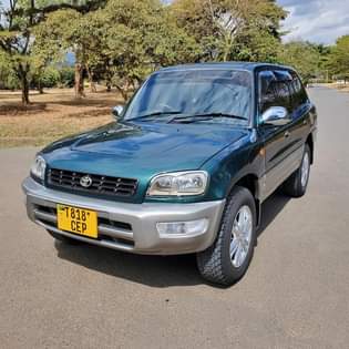 A picture of TOYOTA rav 4 for sale 0685136087 