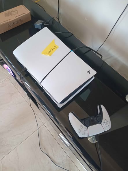 A picture of Nauza PlayStation 5 Fat digital mpya kabisa 0749862356
